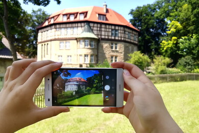 Per Smartphone und Quizapp durch die Wasserschlossausstellung