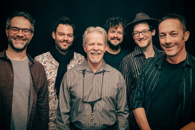 FiDO PLAYS ZAPPA (aus der Schweiz) mit Robert Martin (Sänger von Frank Zappa) 